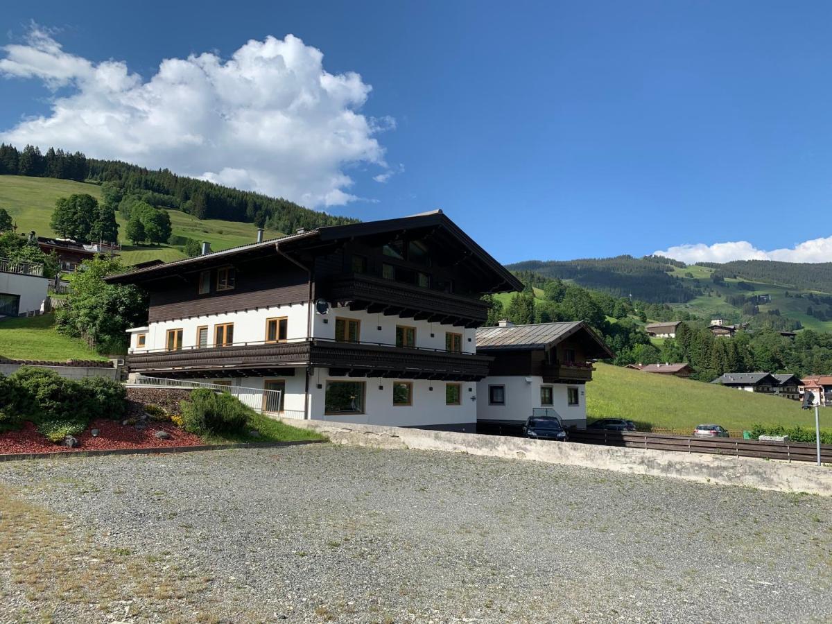 Glemm Lodge Apartments - Joker Card Im Sommer Inklusive Saalbach-Hinterglemm Bagian luar foto