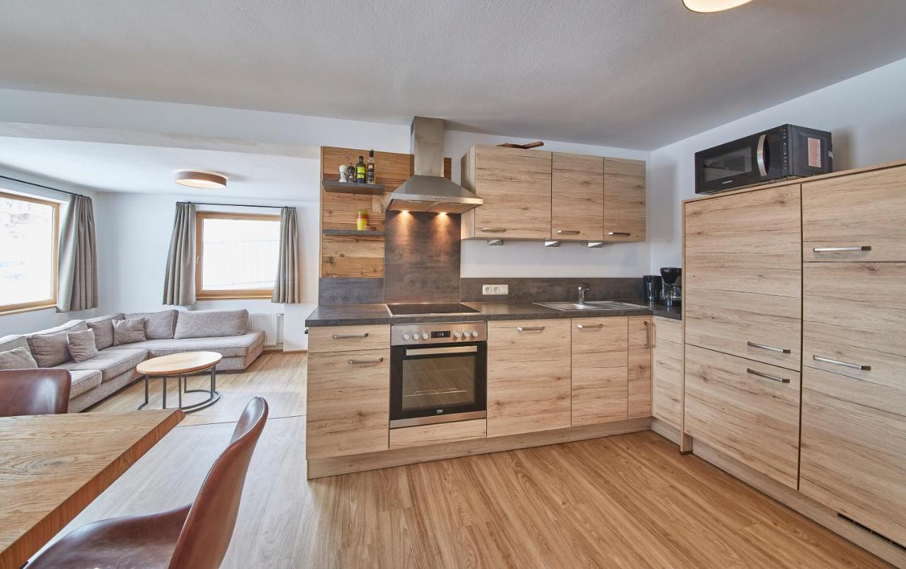 Glemm Lodge Apartments - Joker Card Im Sommer Inklusive Saalbach-Hinterglemm Bagian luar foto